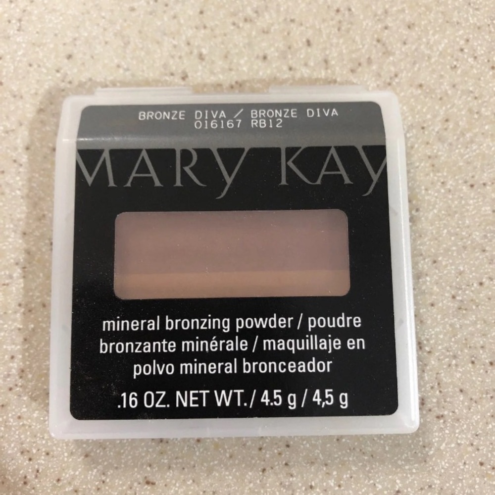 Mary Kay Bronzing Powder